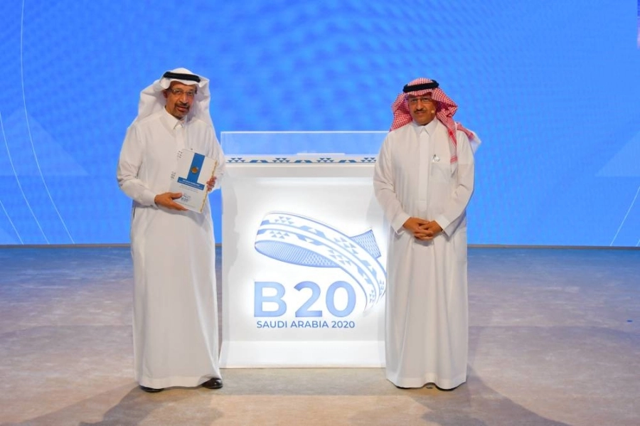 وزير الاستثمار يلقي كلمة خادم الحرمين الشريفين في البيان الختامي لمجموعة تواصل الأعمال 20