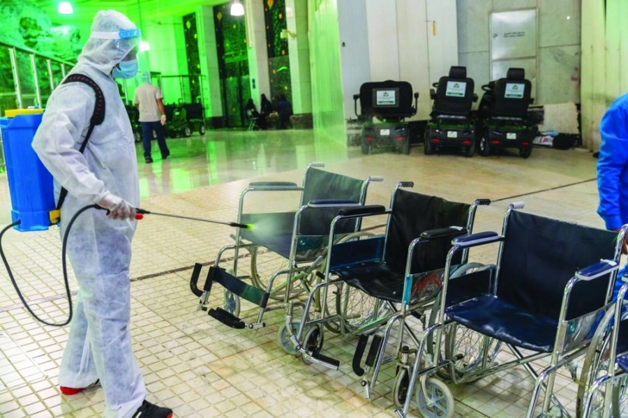 من تعقيم العربات (مكة) 