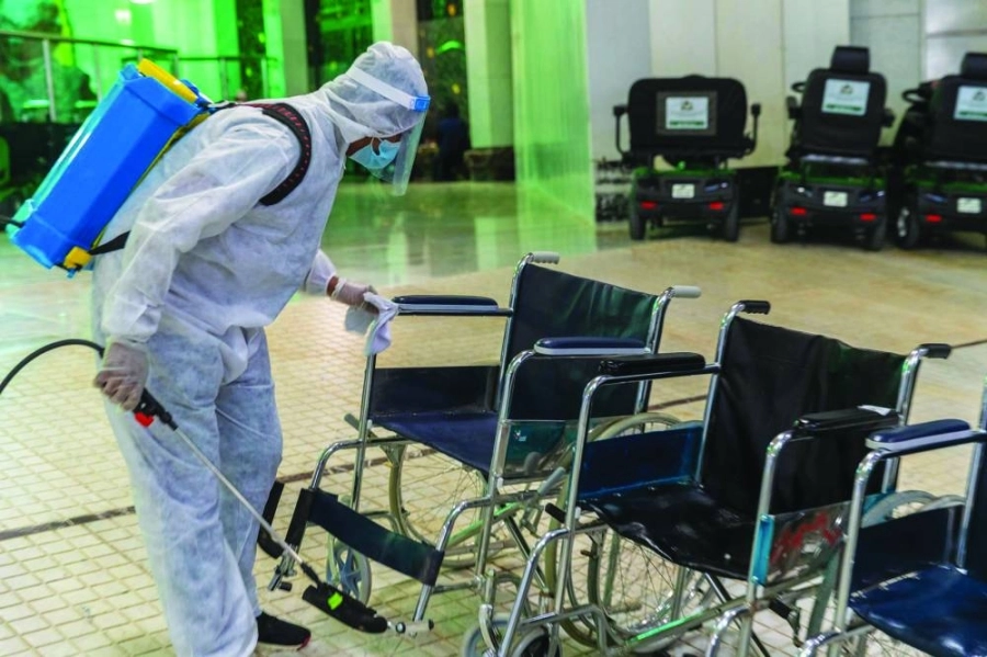 من تعقيم العربات (مكة) 