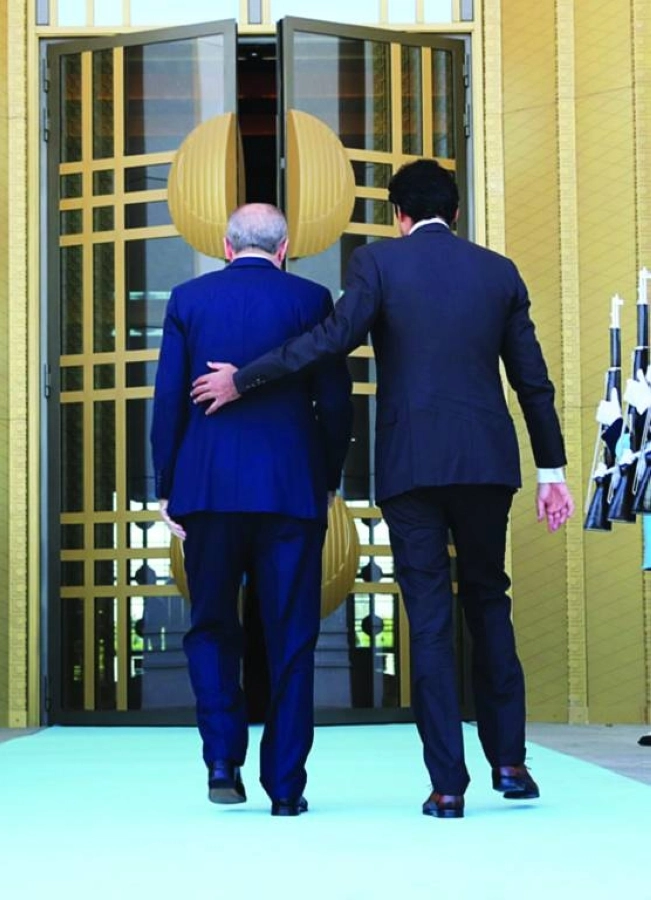 قطر تحاول منع انهيار الاقتصاد التركي             (مكة)