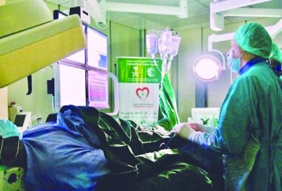 



إحدى عمليات القلب المفتوح بالمركز                        (واس)