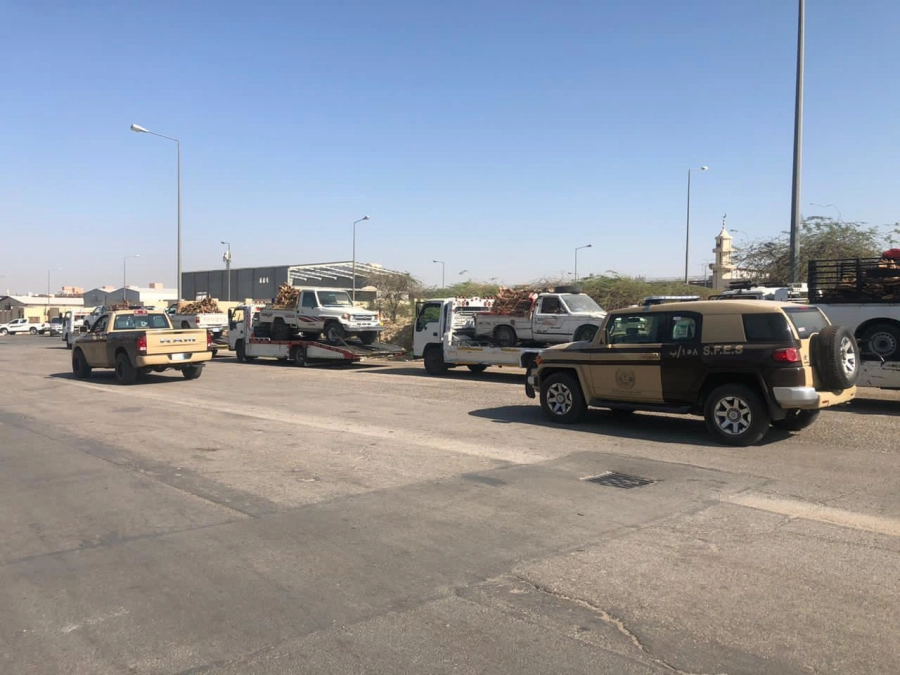 ضبط 10 مخالفين بحوزتهم 12,5 طناً من الحطب المحلي المعد للبيع في مدينة الرياض (واس)