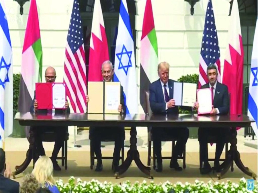 






ترمب يرعى اتفاقية السلام بين الإمارات وإسرائيل