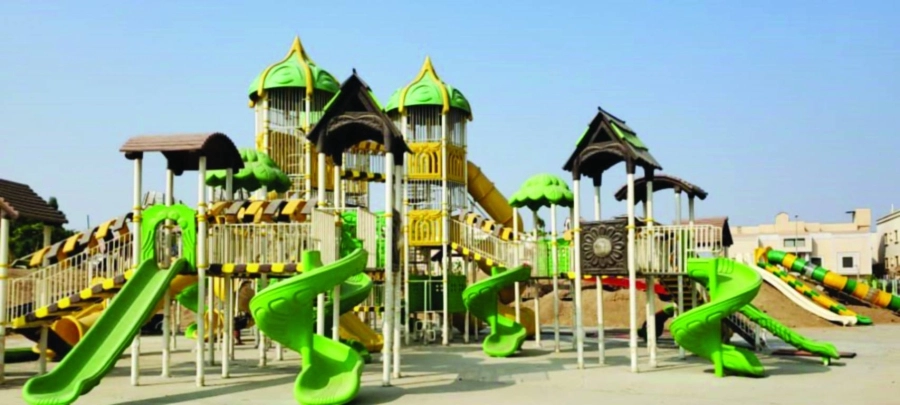 من تجهيزات الحدائق                                                                                                                                                    (مكة)