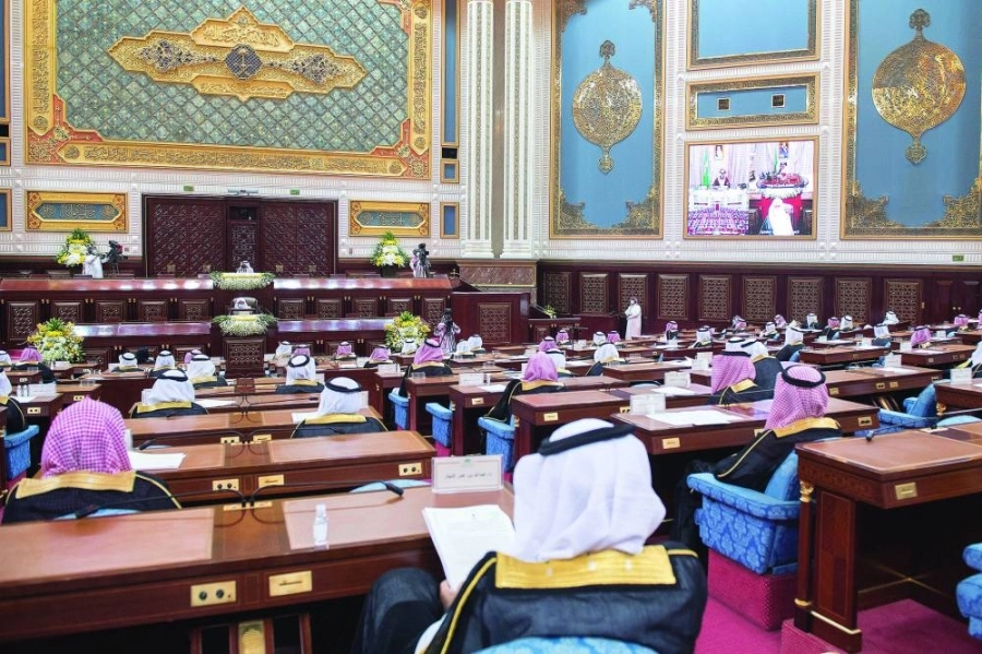 






أعضاء الشورى يستمعون للخطاب