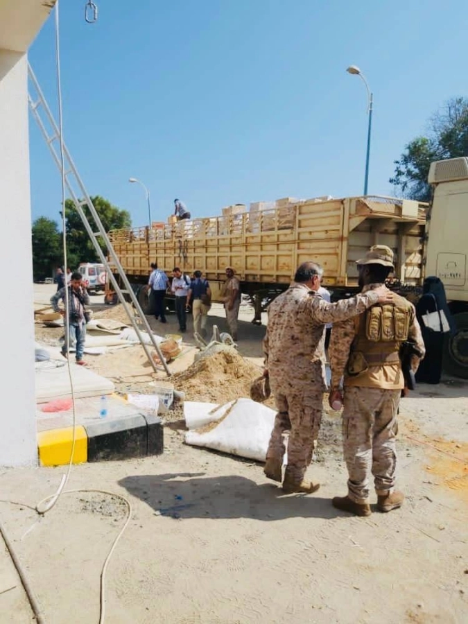 وصول شحنة أدوية إلى عدن 2