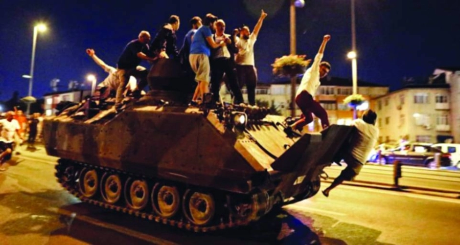 ليلة الانقلاب الفاشل في أنقرة     (مكة)