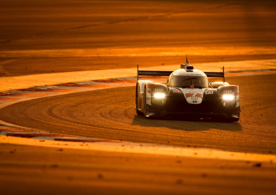  فريق جازو للسباقات خلال سباق البحرين 8 ساعات