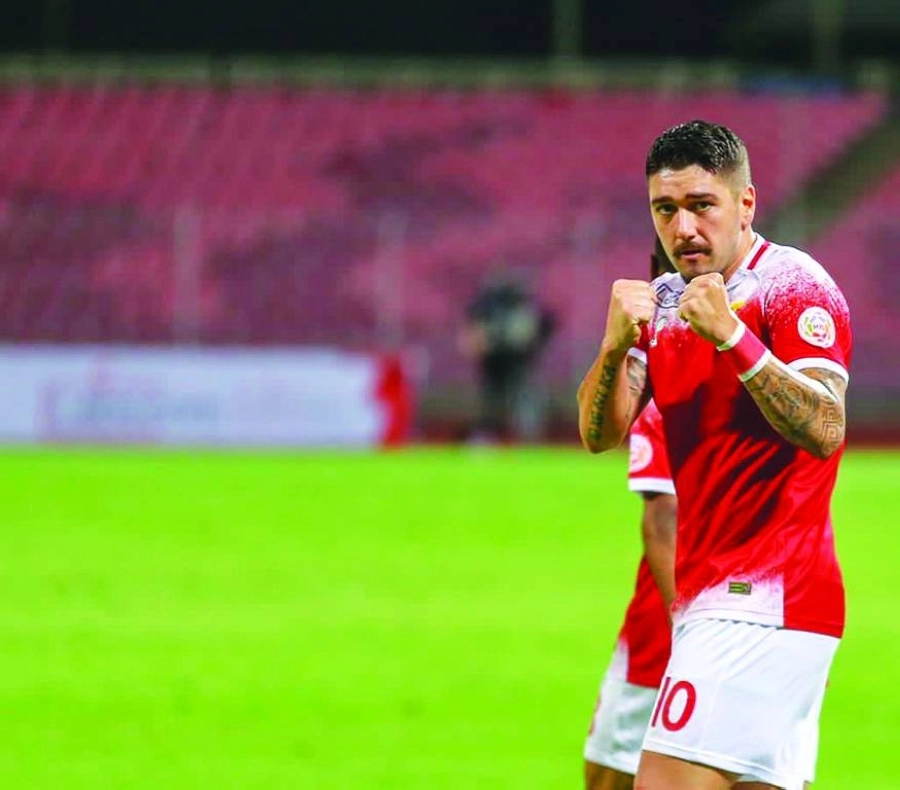 






ديمتري يحتفل بأحد أهدافه أمس   (إعلامي الوحدة)