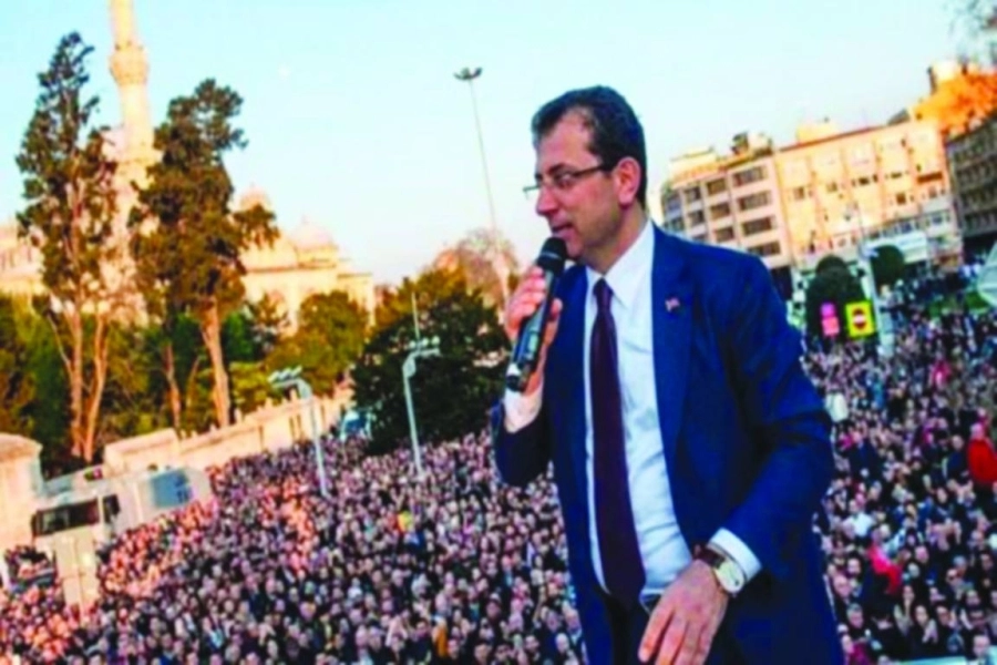 امام أوغلو يتحدث لجماهير حاشدة                                  (مكة)