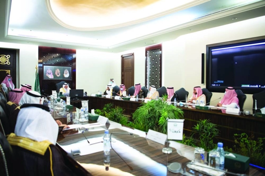 






خالد الفيصل خلال ترؤسه المؤتمر                                      (مكة)