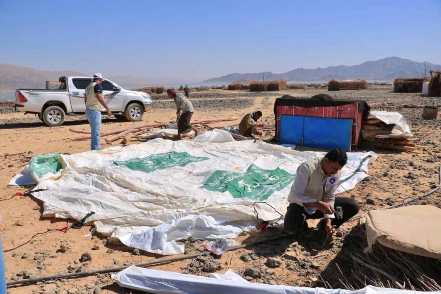 خيام وبطانيات وبسط وزعها مركز الملك سلمان للإغاثة للنازحين المتضررين من الحريق في وادي ذنة بمديرية صرواح التابعة لمحافظة مأرب.
