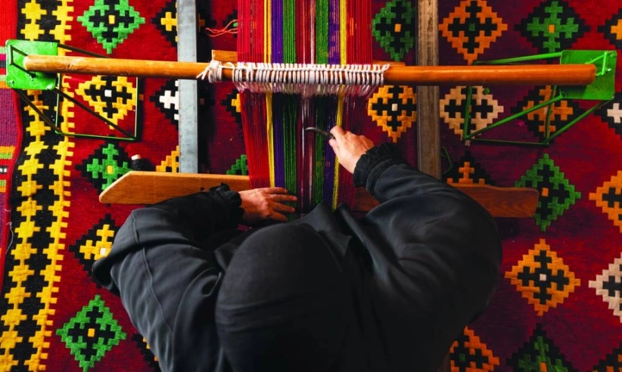 



حياكة السدو واحدة من الفنون الحرفية التقليدية الإبداعية 