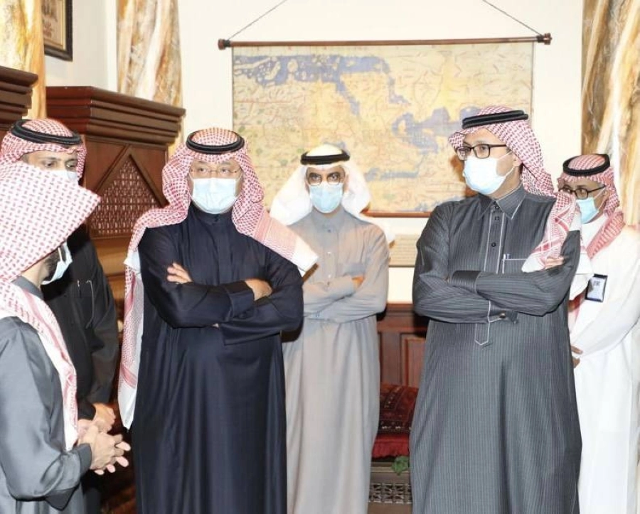 رئيس هيئة الطيران المدني يزور واحة الملك سلمان للعلوم