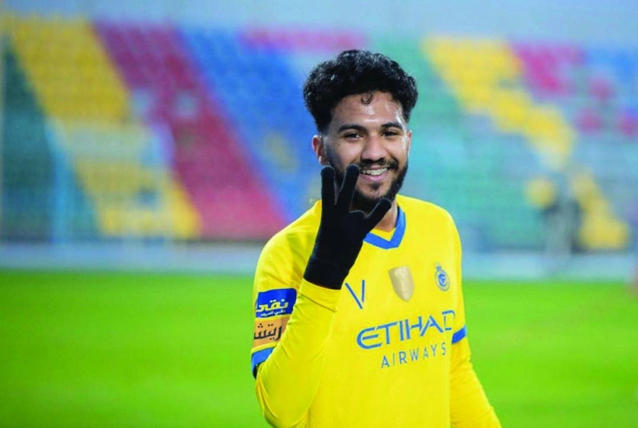 



لاعب النصر خالد الغنام بعد الانتصار على الباطن                  (مكة)