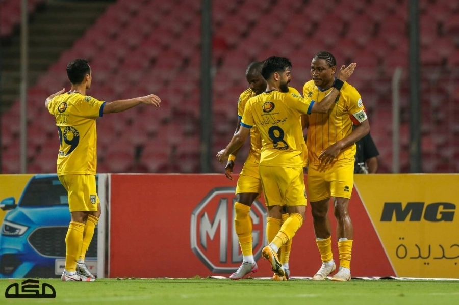 






لاعبو التعاون يحتفلون بالفوز على الأهلي                                                             (ياسر بخش)