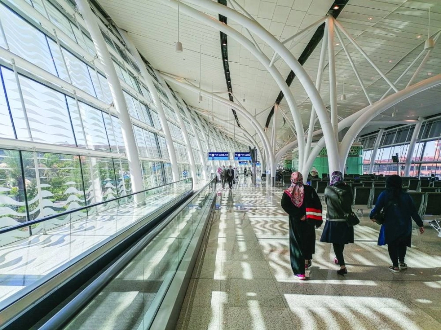 الصالة الرقم 1 في مطار الملك عبدالعزيز الجديد بجدة (أنس الحارثي) 