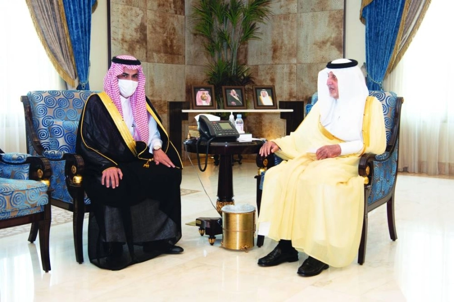 






أمير مكة خلال استقباله أحمد العارضي