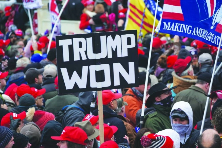 






«ترمب الفائز».. شعار يرفعه المتظاهرون