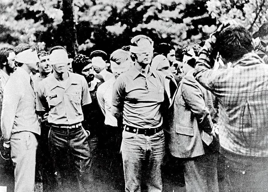 أرشيفية للرهائن الأمريكيين في طهران عام 1979               (مكة)