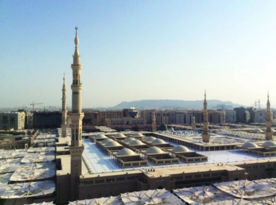 






مآذن المسجد النبوي                                          (مكة)