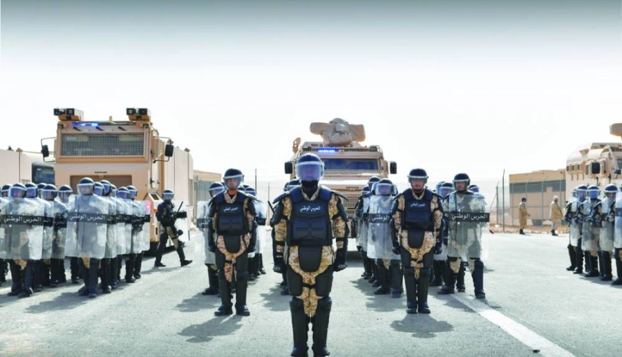 لواء التدخل السريع الخاص الأول في وزارة الحرس الوطني يخرج طلاب الدورة التخصصية في أعمال الشغب
