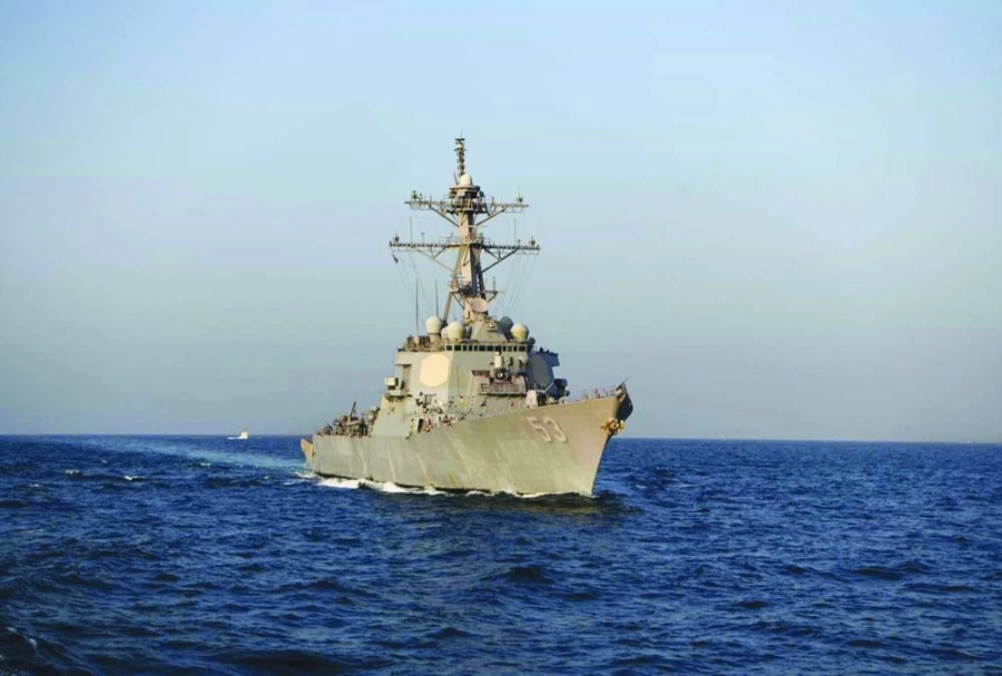 إحدى السفن المشاركة في التمرين               (مكة)