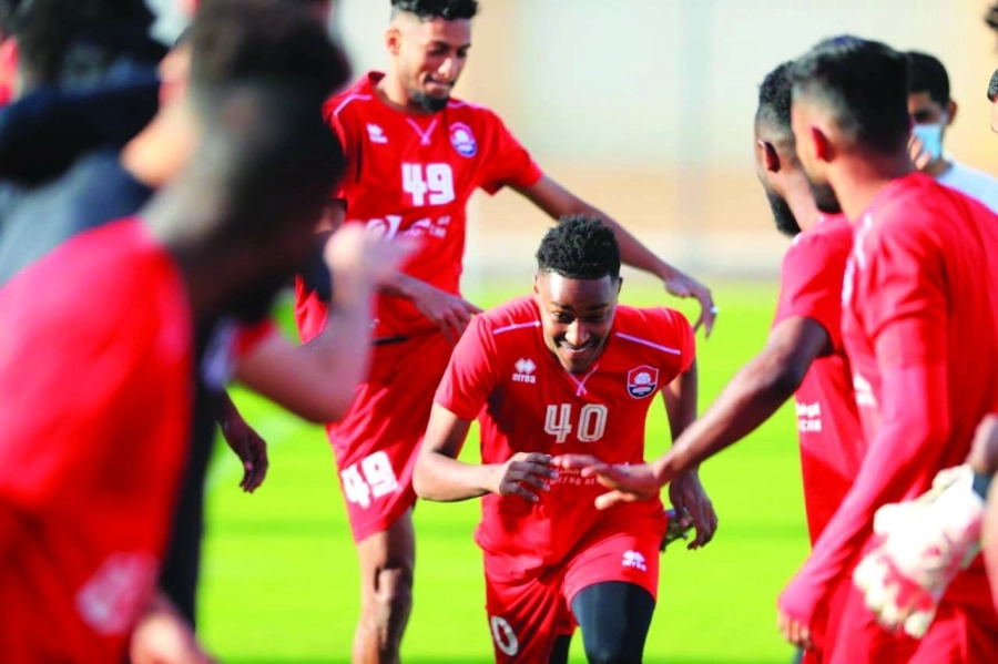 






فيصل البيشي خلال مران الرائد أمس                            (مكة)