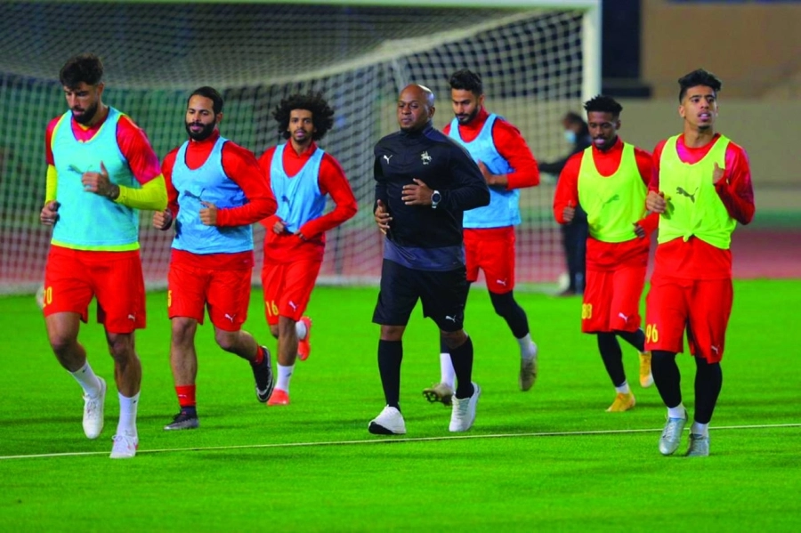 






من استعدادات القادسية للمباراة                        (مكة)