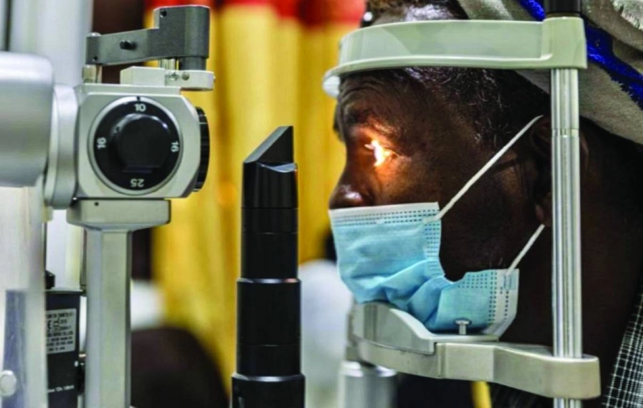 






مريض يمني ضمن حملة مكافحة العمى