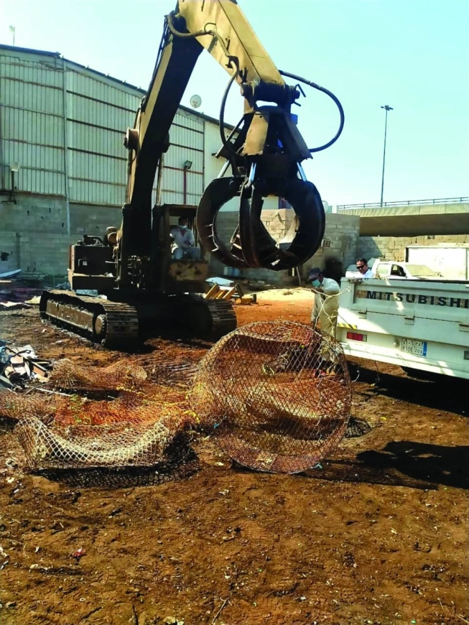 آلية خلال إتلاف الأدوات المخالفة (مكة)