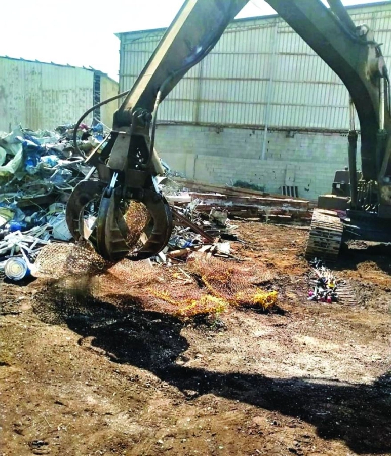 آلية خلال إتلاف الأدوات المخالفة (مكة) 