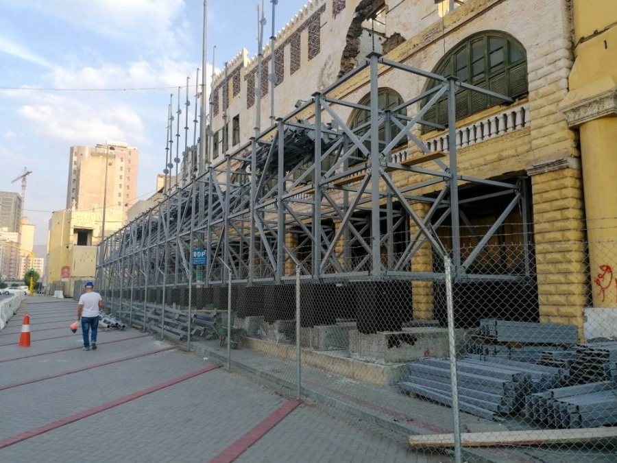 من أعمال ترميم قصر السقاف (أنس الحارثي)