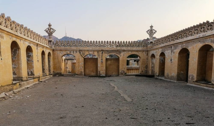 ترميم قصر السقاف (أنس الحارثي) 