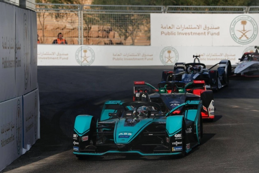 صندوق الاستثمارات العامة ينضم كشريك محلي لسباق فورمولا إي الدرعية 2021