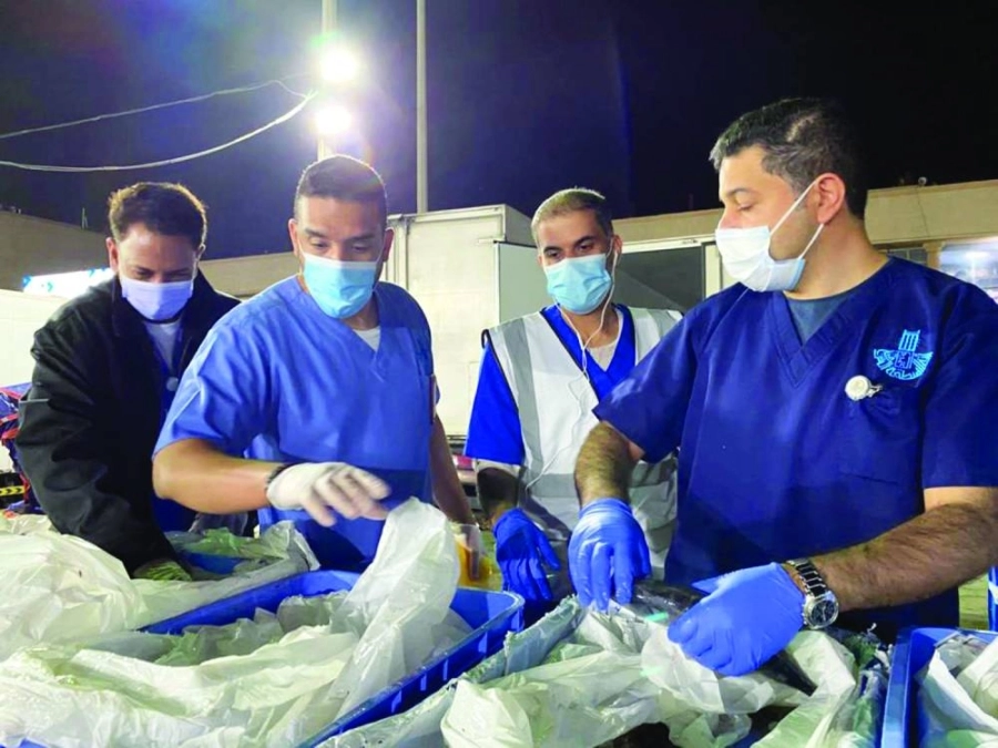 






 السمك التالف في القطيف                                     (مكة)