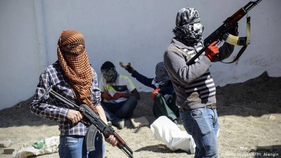 






مسلحون أكراد يواجهون قمع الملالي                        (مكة)