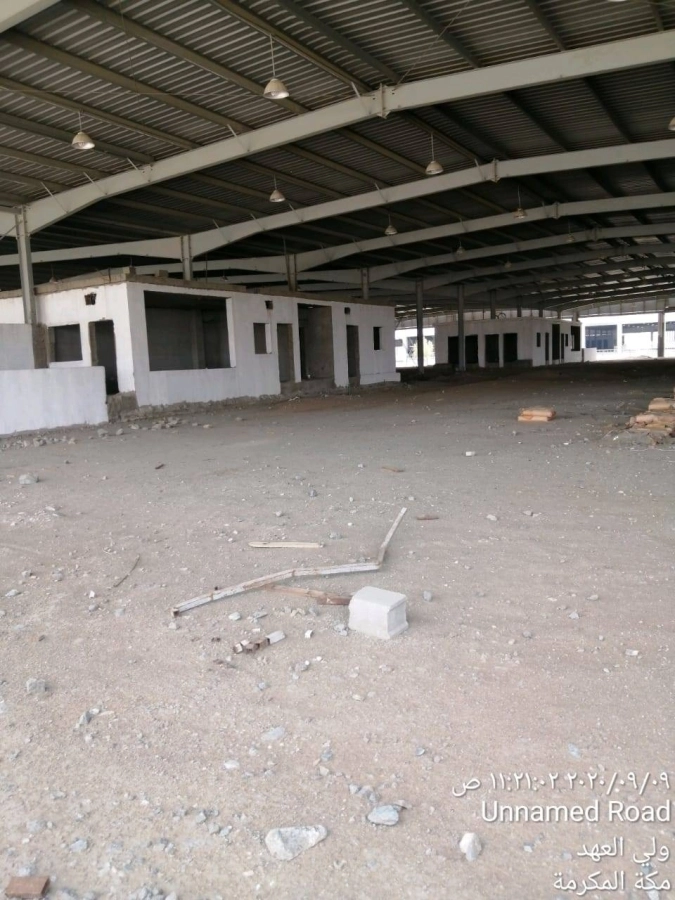 



المعارض قبل انتهاء أعمال التشطيب