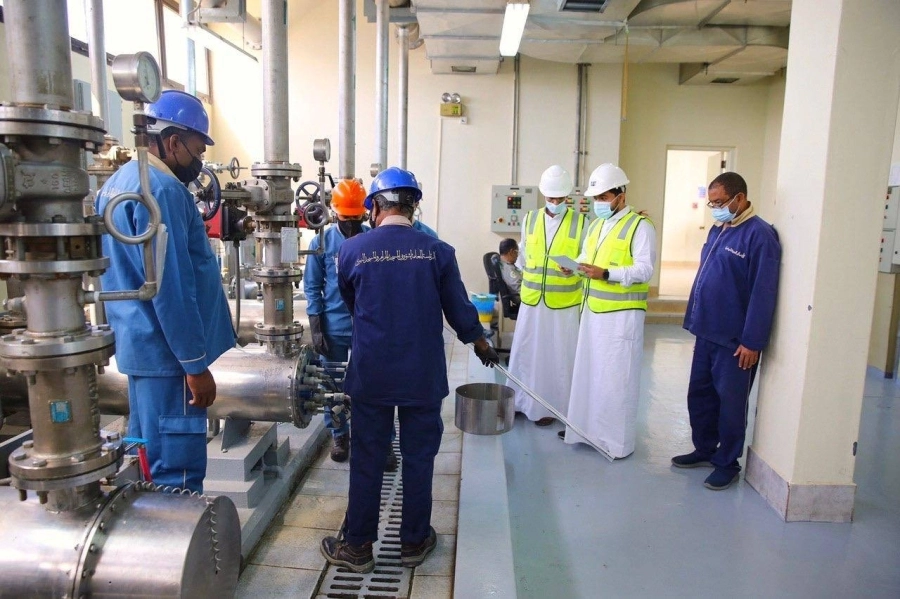 






من أعمال الصيانة الدورية                                                                                               (مكة)