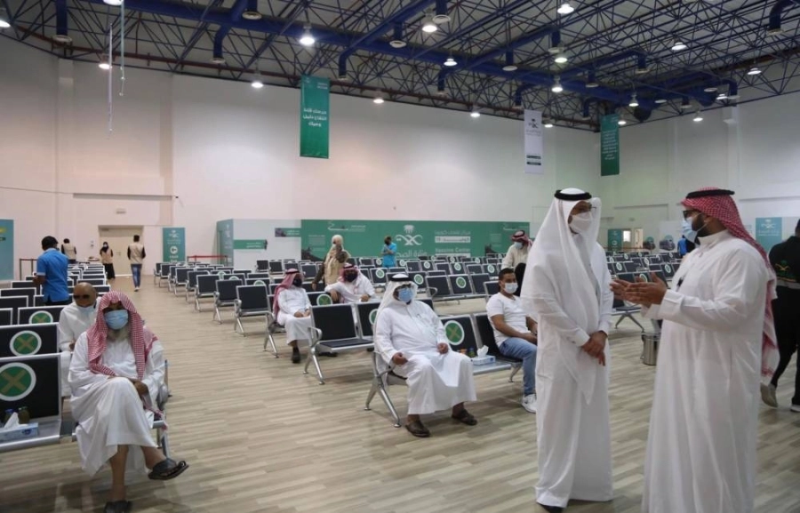 مركز لقاحات كورونا بالعاصمة المقدسة (واس)