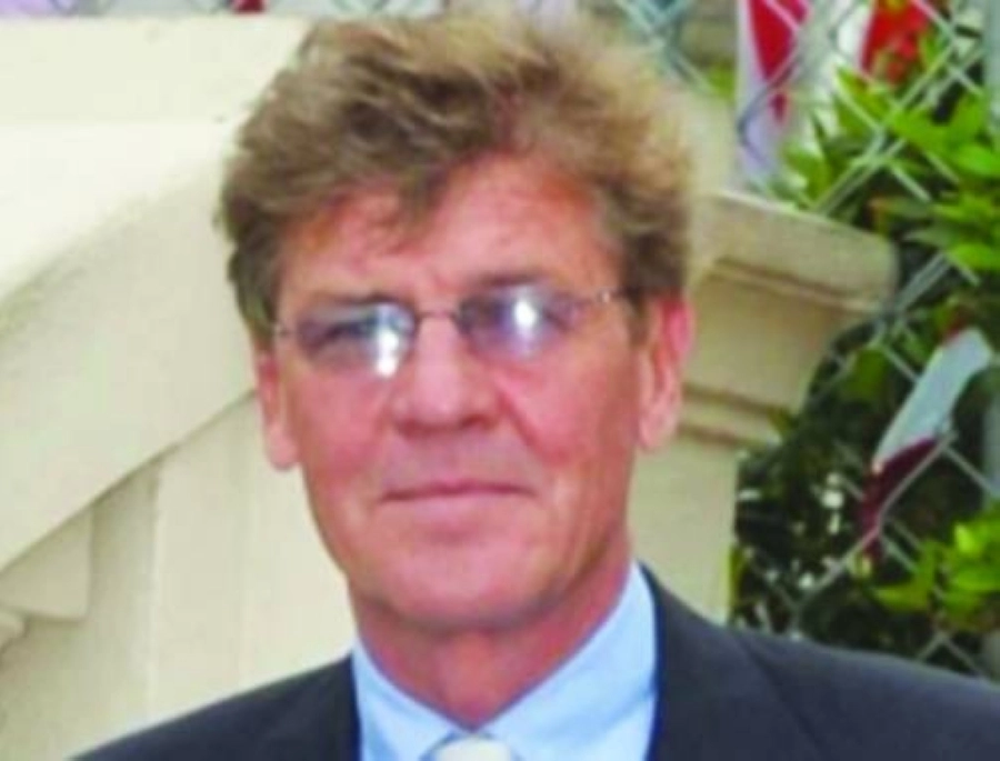 إيرنست أوغستس