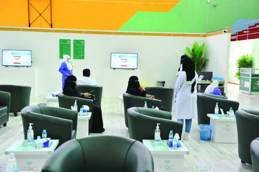 من الكادر التمريضي بالمركز (مكة)