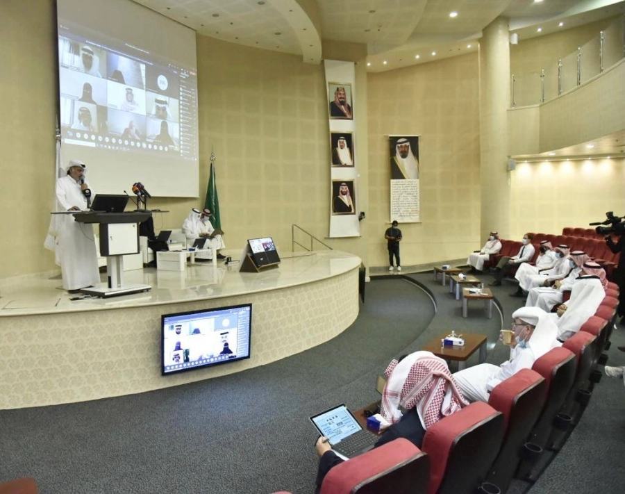 نظام إلكتروني لرصد التحكيم تليه مداولات مطولة لتحقيق العدالة بين الطلاب