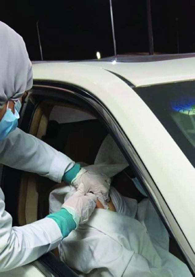خدمة التطعيم ضد فيروس كورونا داخل السيارة (مكة)