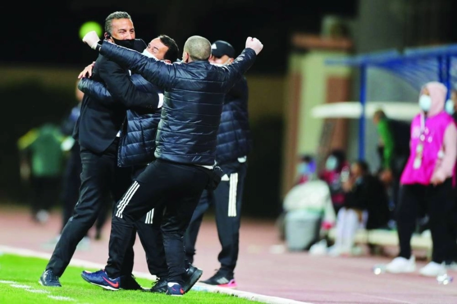 الجهاز الفني لفريق الفيصلي