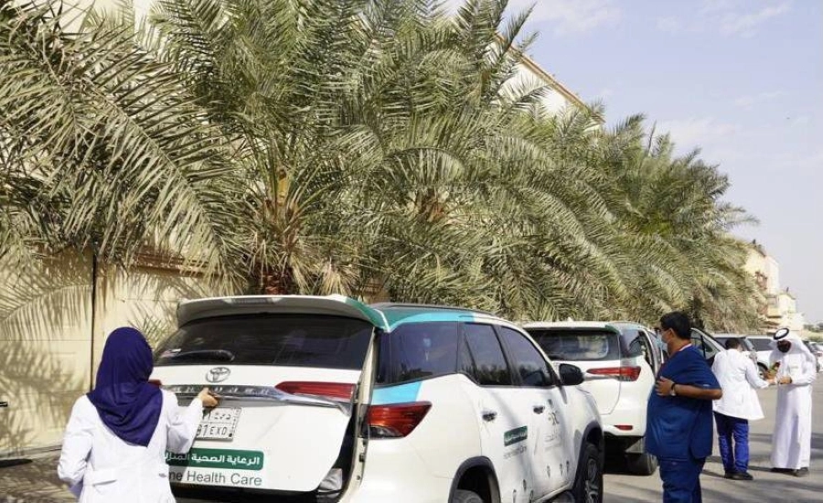 خدمة التطعيم ضد فيروس كورونا للمرضى في منازلهم (وزارة الصحة)