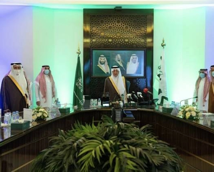 خالد الفيصل يتوج الفائزين والفائزات لمعرض إبداع للعلوم والهندسة ابداع"2021"