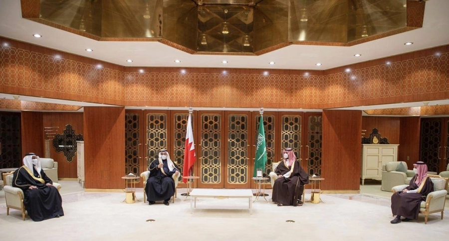 ولي العهد وولي عهد البحرين يستعرضان العلاقات الوثيقة بين البلدين الشقيقين (واس)