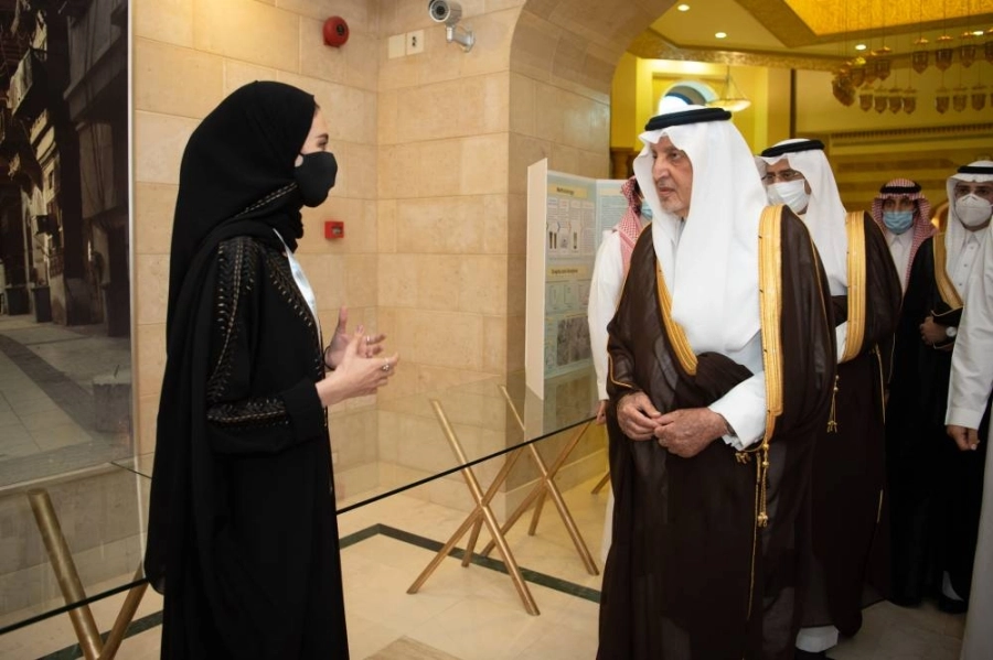 ... وفي حديث مع إحدى الطالبات الموهوبات                                   (مكة)