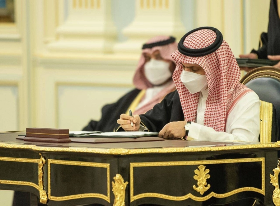 ولي العهد يجتمع مع رئيس الوزراء الماليزي (واس)